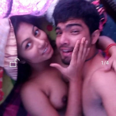 bangladeshi lovers leaked nude and sex pics - image-5