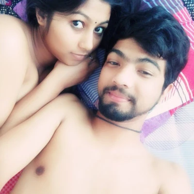 bangladeshi lovers leaked nude and sex pics - image-15